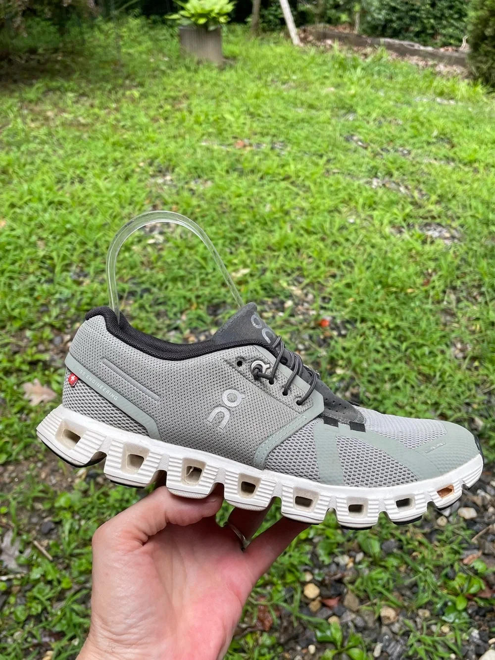 On Cloud 5 Running Shoes Size 7 Woman’s